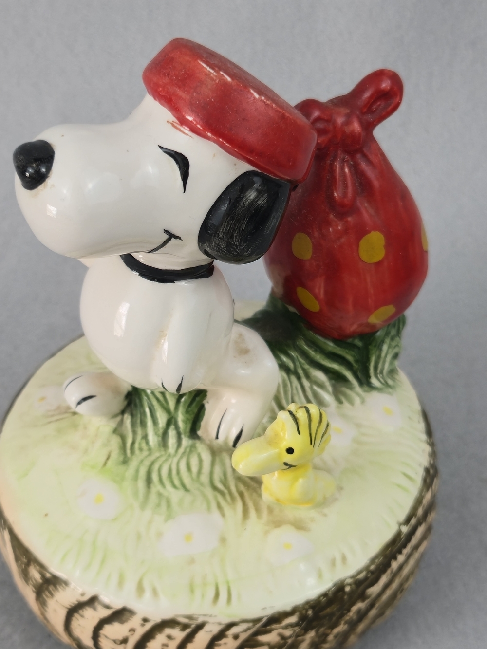 Vintage Snoopy Woodstock Music Box Peanuts Figurine